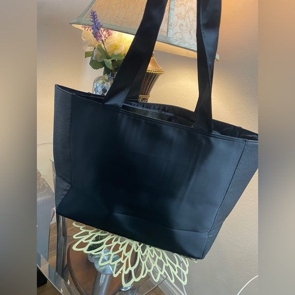 Coach - Picture 7 of 13